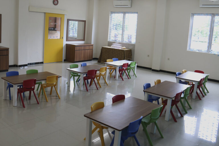Daycare Eatery Room